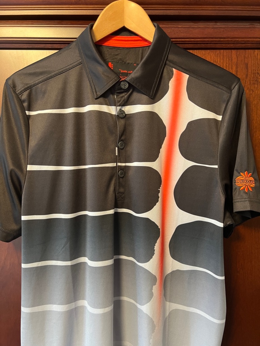 Like New Jamie Sadock Waikoloa Hawaii Black, Gray & red Golf ⛳️ tennis 🎾 Polo!